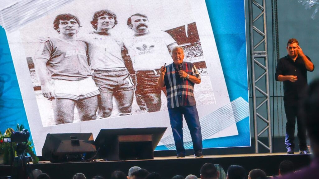 prefeito-de-rio-branco-em-exercicio-participa-de-palestra-com-zico-e-destaca-importancia-do-esporte-para-a-juventude