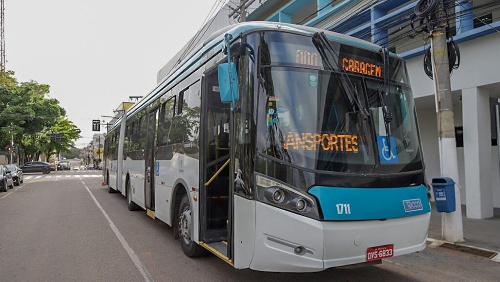 reforco-na-frota,-onibus-climatizados-e-nova-licitacao:-em-reuniao-na-camara,-prefeitura-de-rio-branco-elenca-compromissos-com-transporte-publico