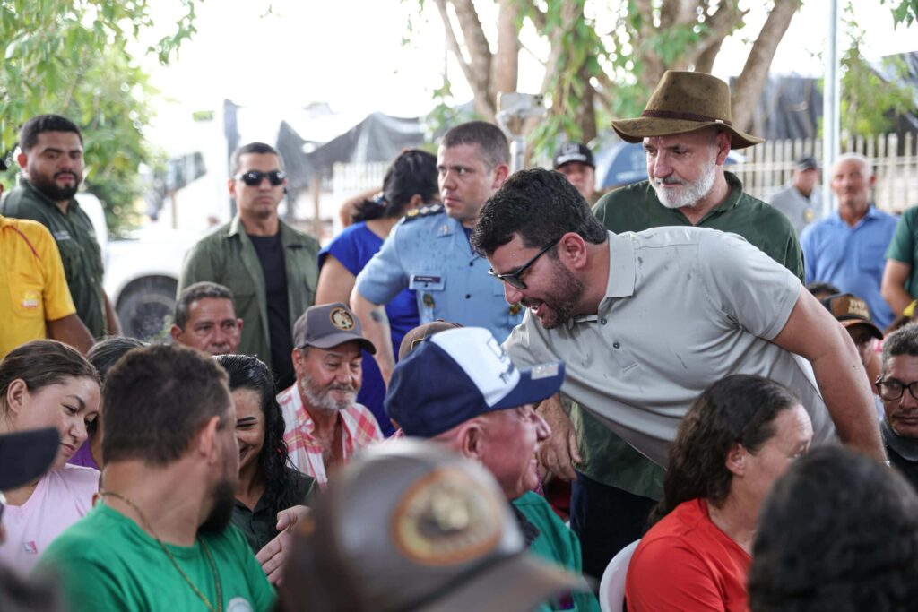 ao-entregar-mais-de-r$-2-milhoes-em-insumos-para-produtores,-governador-destaca-crescimento-da-producao-agricola-no-acre