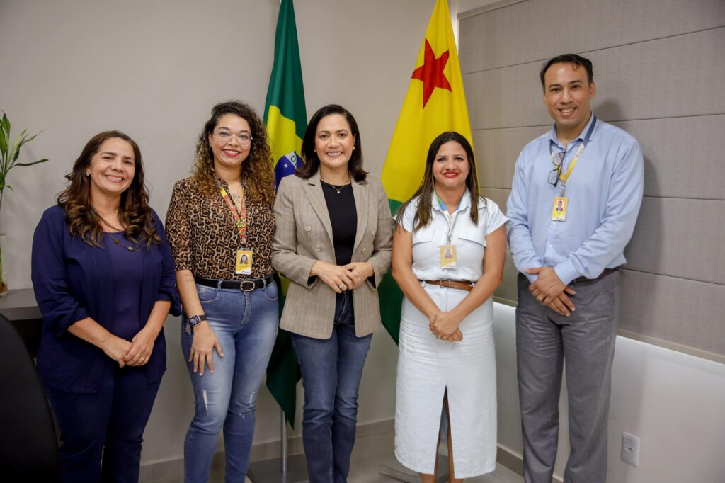 Em reunião com os Correios no Acre, vice-governadora Mailza discute ampliação de parcerias sociais – Cidade AC News em-reuniao-com-os-correios-no-acre,-vice-governadora-mailza-discute-ampliacao-de-parcerias-sociais