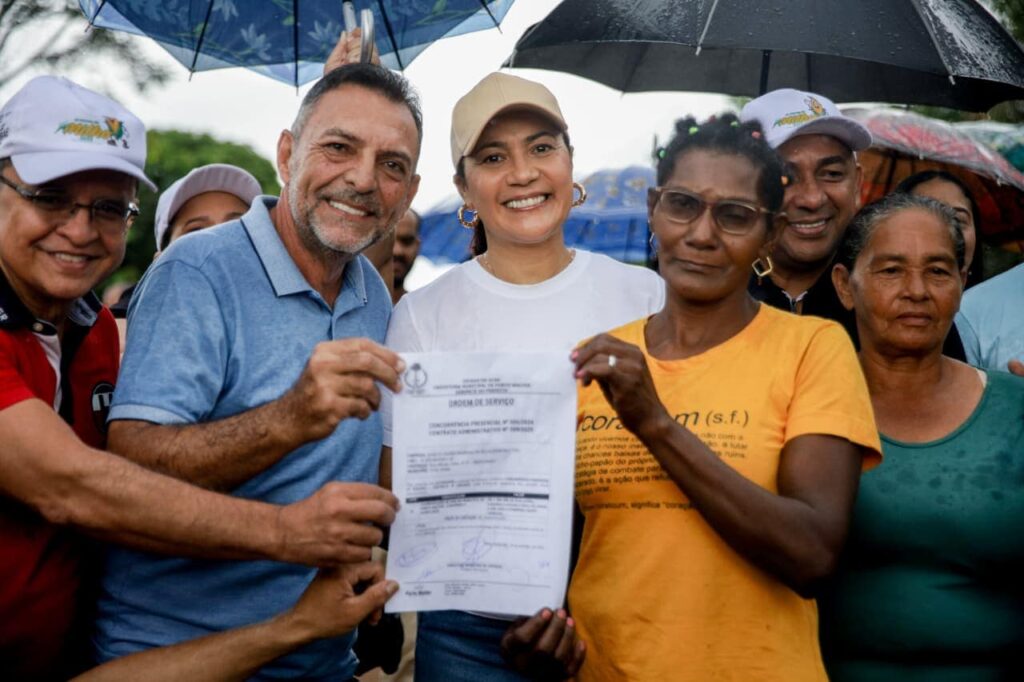 vice-governadora-mailza-celebra-assinatura-de-ordem-de-servico-para-segunda-etapa-de-pavimentacao-de-via-em-porto-walter