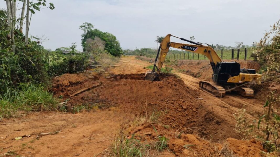 prefeitura-de-rio-branco-acompanha-avanco-da-obra-da-ponte-na-picarreira