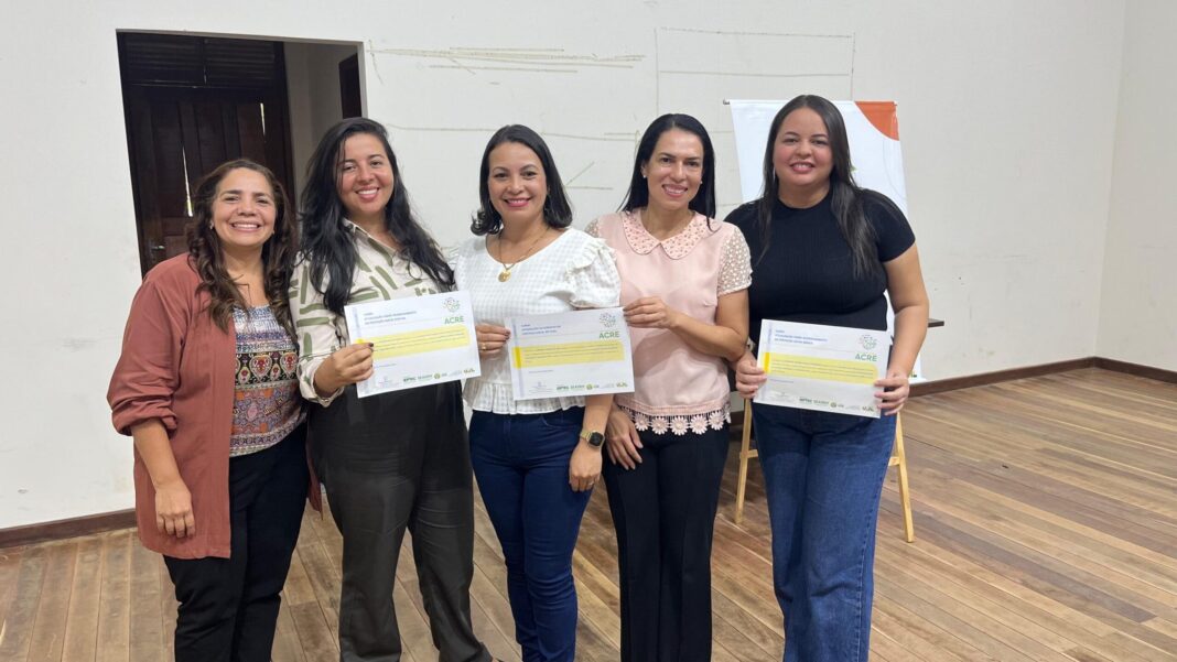 assistencia-social-certifica-96-profissionais-para-aprimorar-servicos-sociais-no-acre