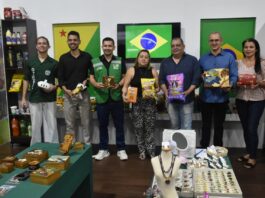 na-bolivia,-industria-e-turismo-do-acre-se-destacam-durante-a-expocruz-2025