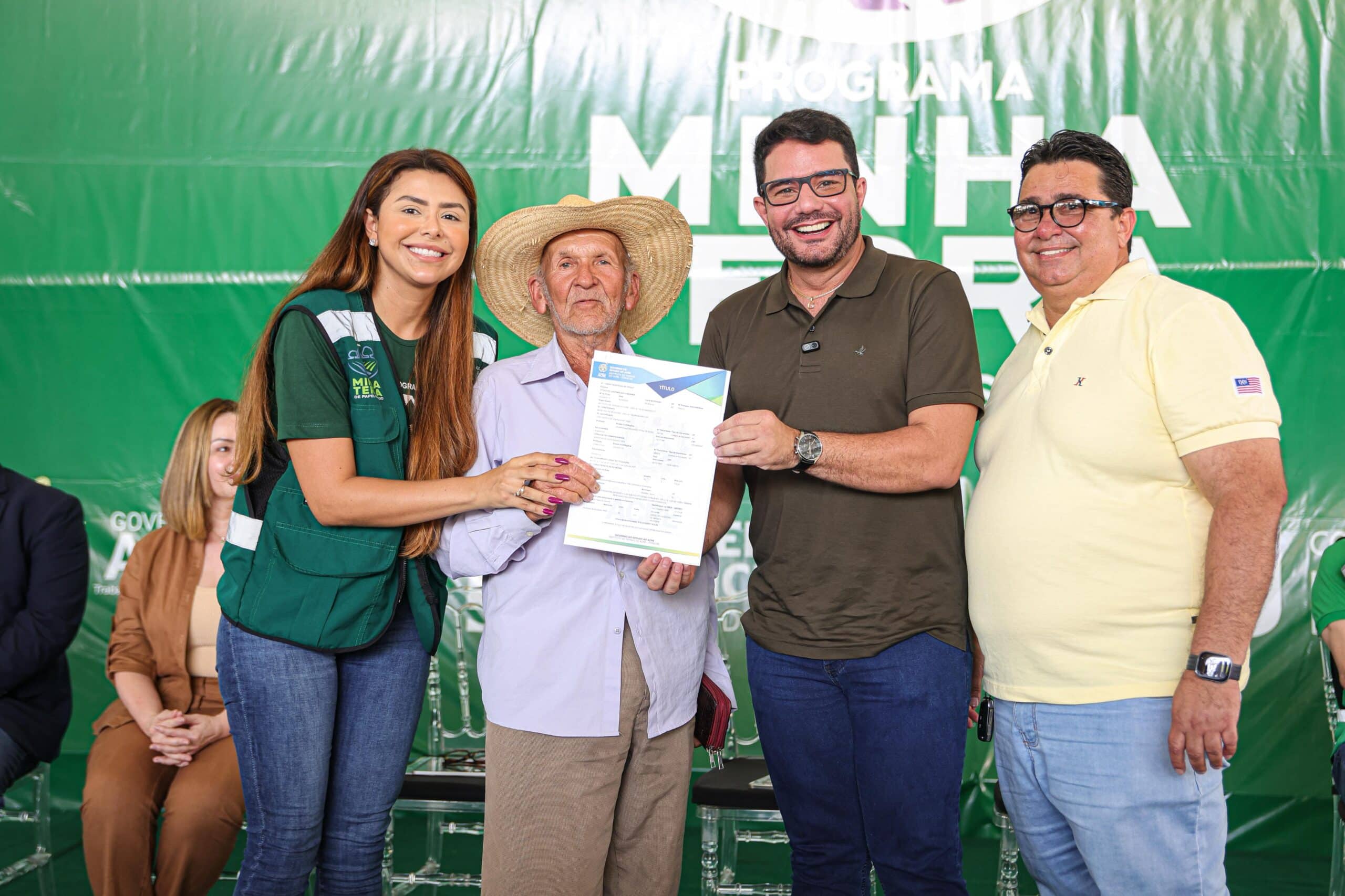 com-apoio-do-governo,-mais-de-100-familias-de-brasileia-conquistam-o-direito-a-terra-e-acre-segue-avancando-na-regularizacao-fundiaria