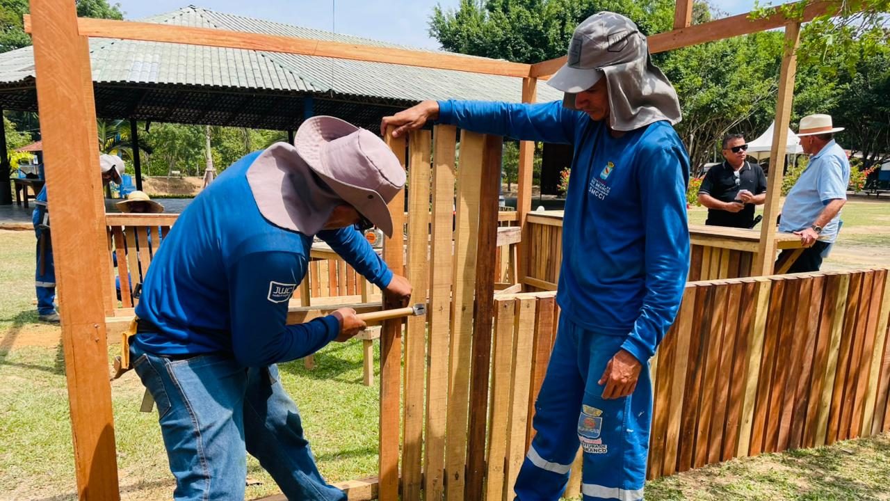 prefeitura-inicia-construcao-de-duas-casas-de-farinha-para-o-2o-festival-da-macaxeira-e-agronegocio