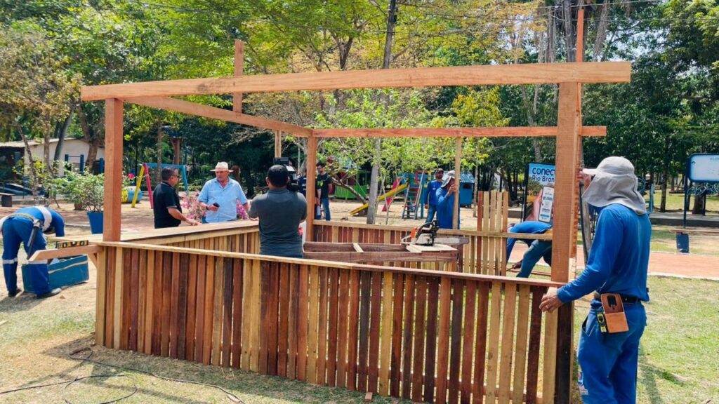 prefeitura-inicia-construcao-de-duas-casas-de-farinha-para-o-2o-festival-da-macaxeira-e-agronegocio