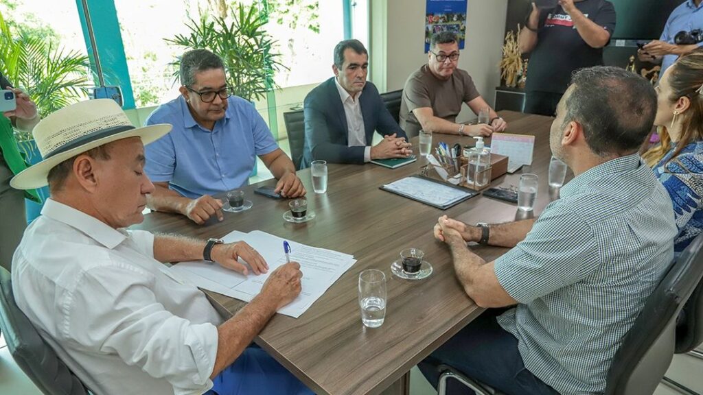 prefeitura-de-rio-branco-e-estado-celebram-termo-de-compromisso-sobre-manutencao-e-conservacao-de-espacos-publicos