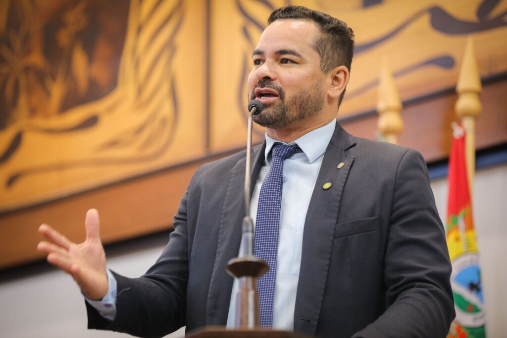  arlenilson-alerta-para-deficit-de-policiais-penais-e-convoca-debate-sobre-sistema-prisional-na-aleac