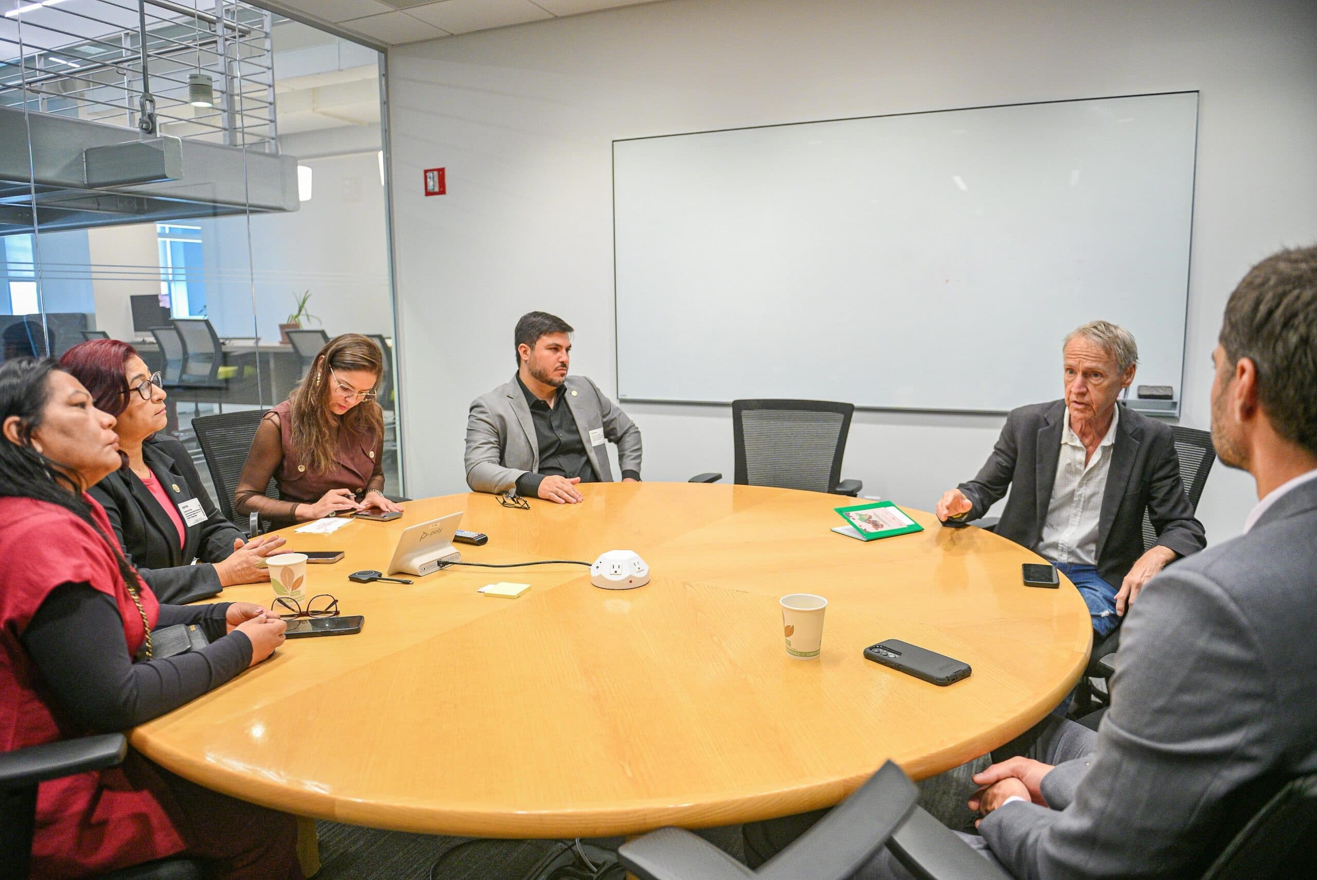 acre-apresenta-avancos-em-politicas-ambientais-e-inclusao-de-povos-tradicionais-em-encontro-com-o-fundo-de-defesa-ambiental-durante-a-semana-do-clima-de-nova-york
