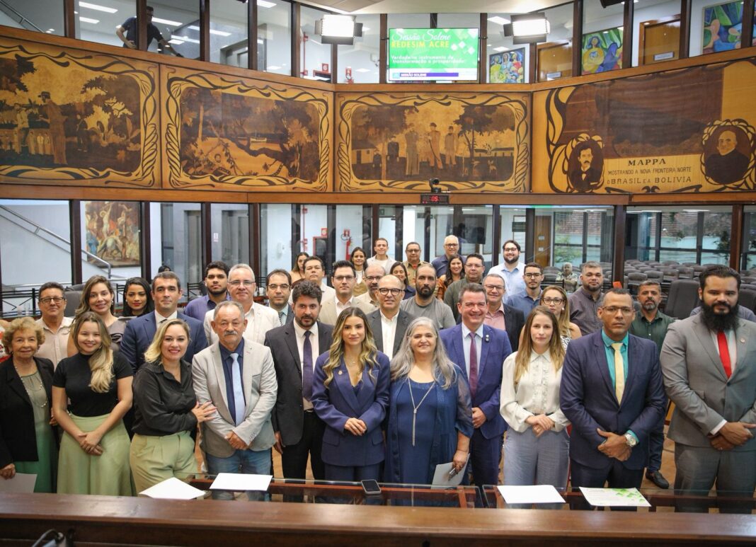 aleac-realiza-sessao-solene-em-homenagem-ao-sistema-redesim-do-acre