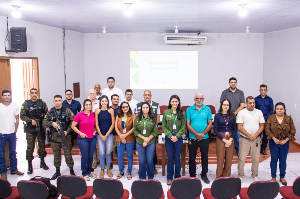 estado-promove-reuniao-tecnica-sobre-reposicao-florestal-no-jurua