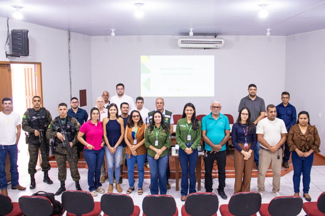 estado-promove-reuniao-tecnica-sobre-reposicao-florestal-no-jurua