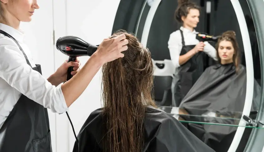 de-saloes-de-beleza-a-entregas:-servicos-sao-a-porta-de-entrada-para-o-empreendedorismo-no-brasil