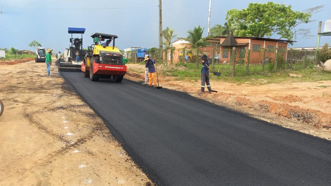 deracre-inicia-asfaltamento-do-ramal-do-adolar-em-sena-madureira