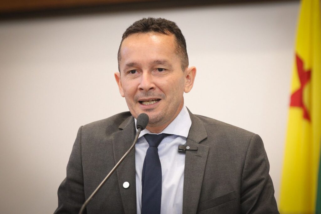 adailton-cruz-anuncia-audiencia-publica-e-cobra-regularizacao-de-pagamentos-na-saude-do-acre