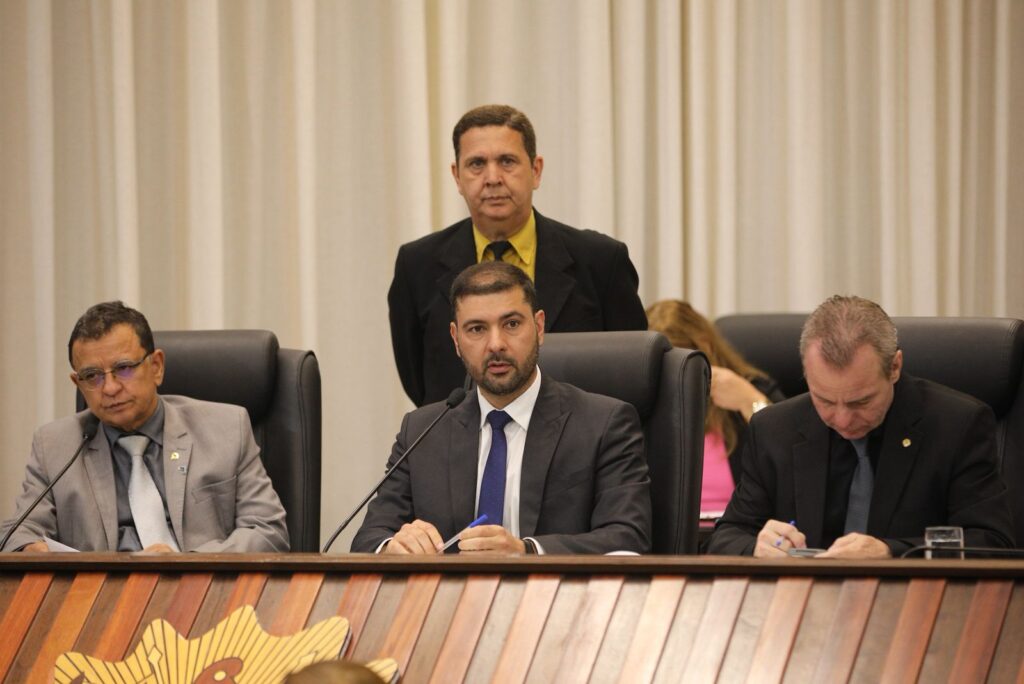 aleac-aprova-projetos-do-executivo-apos-reuniao-de-comissoes