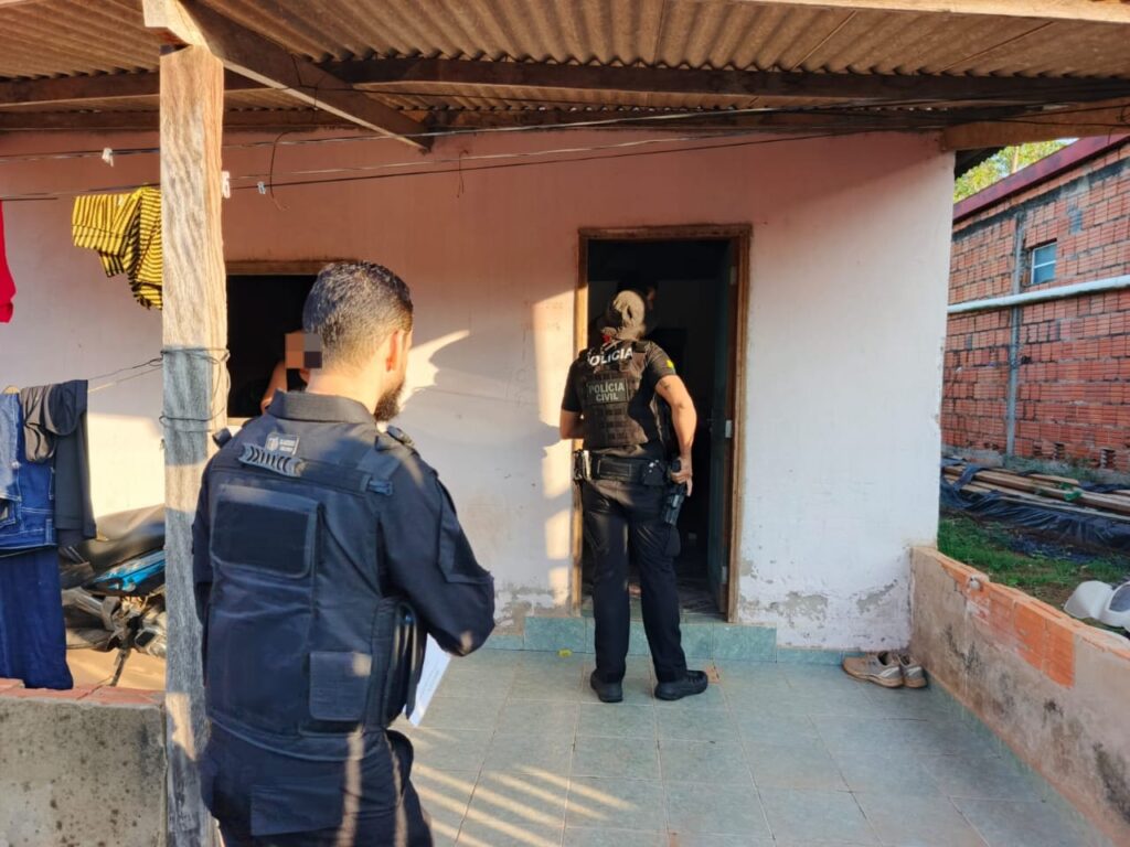Polícia Civil cumpre mandados de prisão contra integrantes de facção criminosa em Epitaciolândia e Assis Brasil – Cidade AC News Polícia Civil cumpre mandados de prisão contra integrantes de facção criminosa em Epitaciolândia e Assis Brasil | Cidade AC News – Notícias do Acre