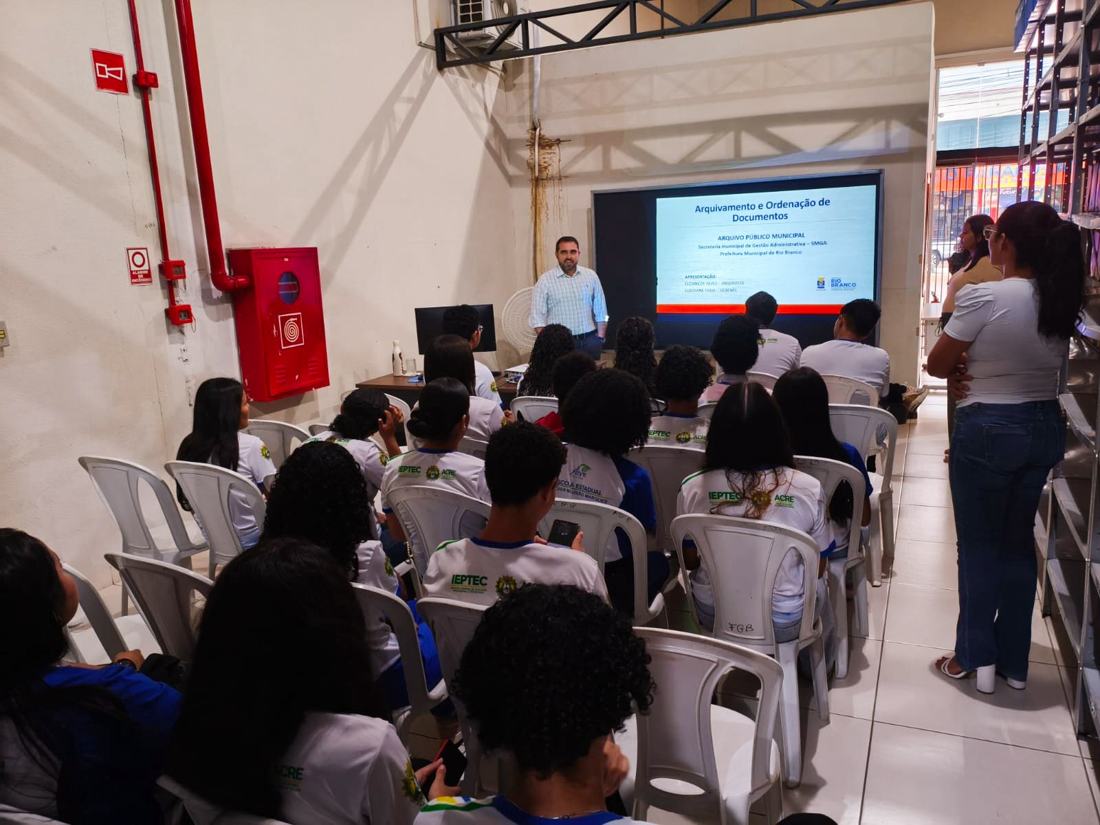 Visita dos alunos do IEPTEC a SMGA 1