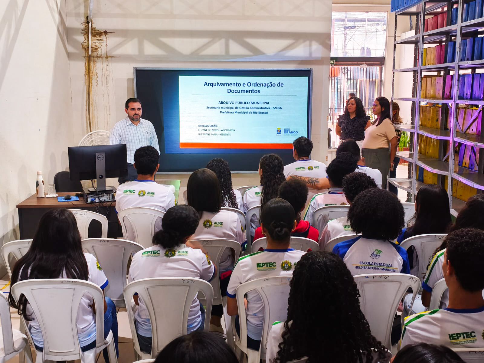 Visita dos alunos do IEPTEC a SMGA 3