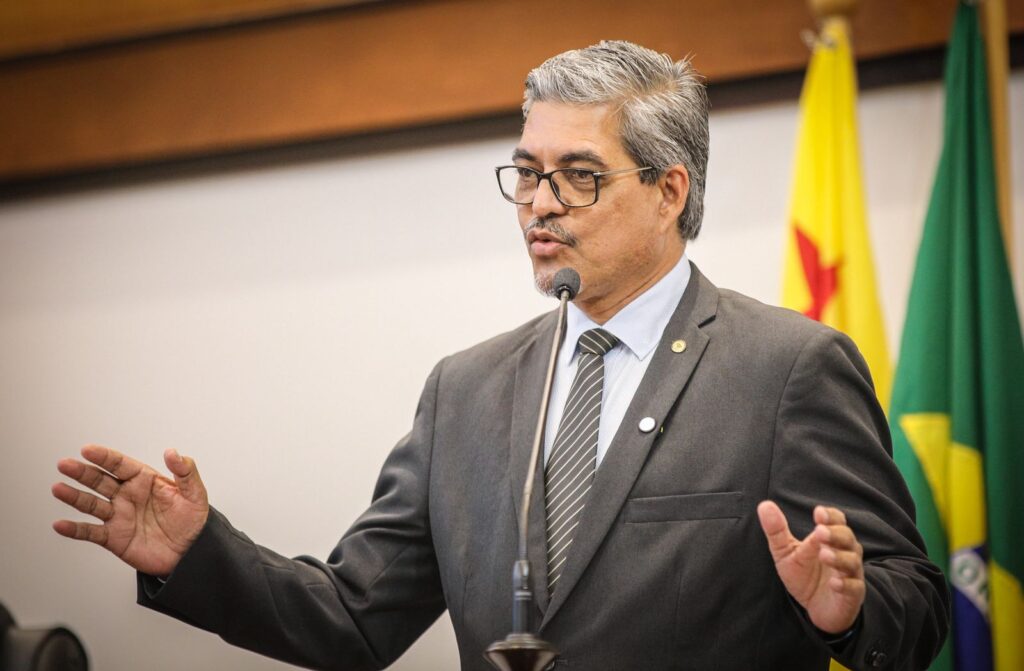 edvaldo-magalhaes-critica-distorcoes-no-quadro-funcional-do-estado-e-alerta-para-desequilibrio-fiscal