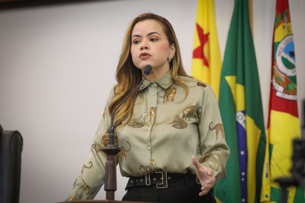 michelle-melo-propoe-pl-para-priorizar-servidores-e-proibir-shows-milionarios