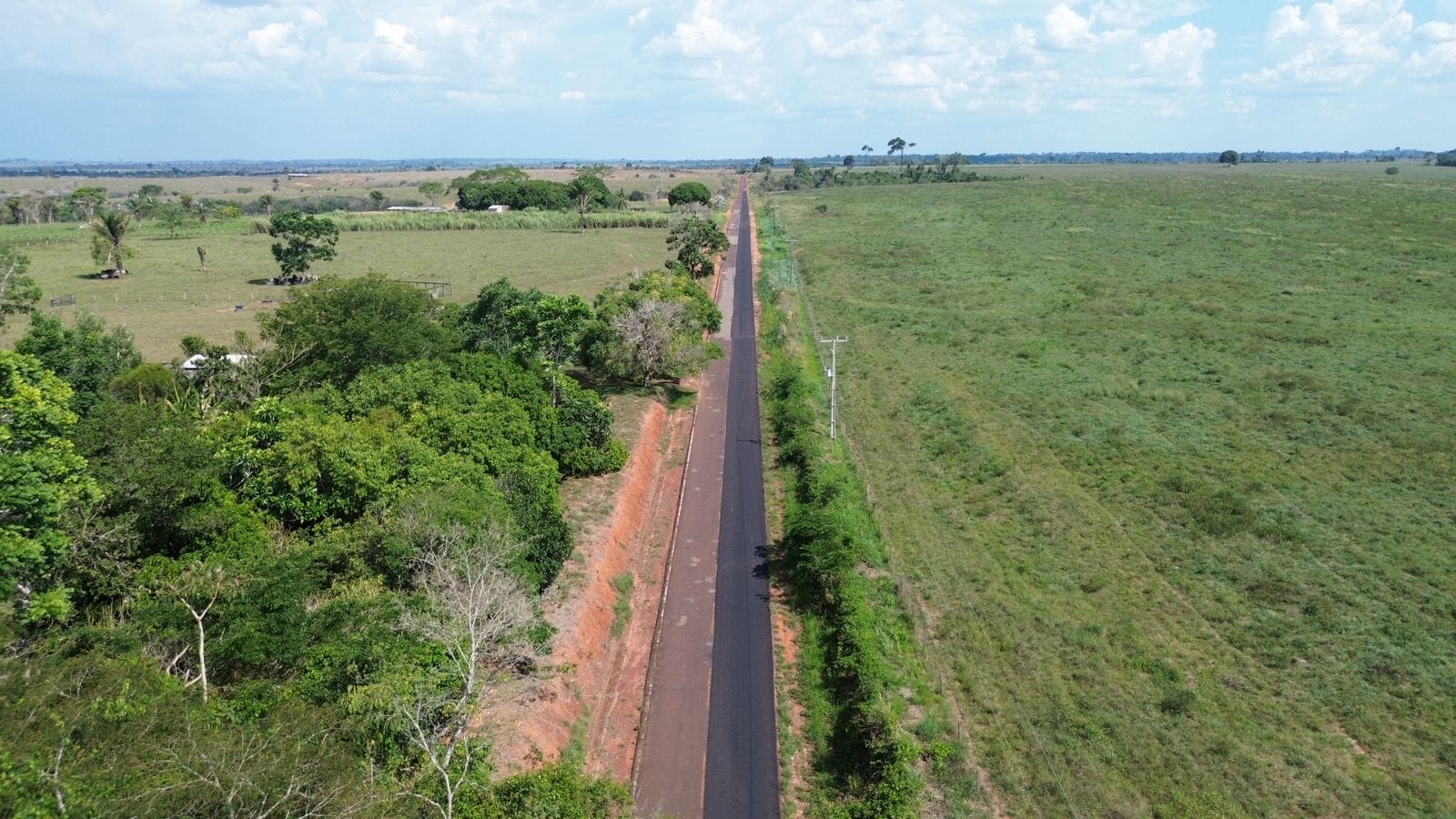 deracre-renova-asfalto-da-ac-40-e-garante-mais-seguranca-para-quem-passa-pela-rodovia