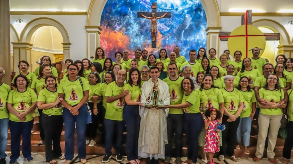 Prefeito de Rio Branco participa da missa de troca do manto de Nossa Senhora de Nazaré – Cidade AC News prefeito-de-rio-branco-participa-da-missa-de-troca-do-manto-de-nossa-senhora-de-nazare