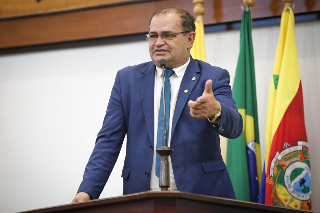 “precisamos-valorizar-quem-ensina-e-quem-produz”,-afirma-deputado-tanizio-sa