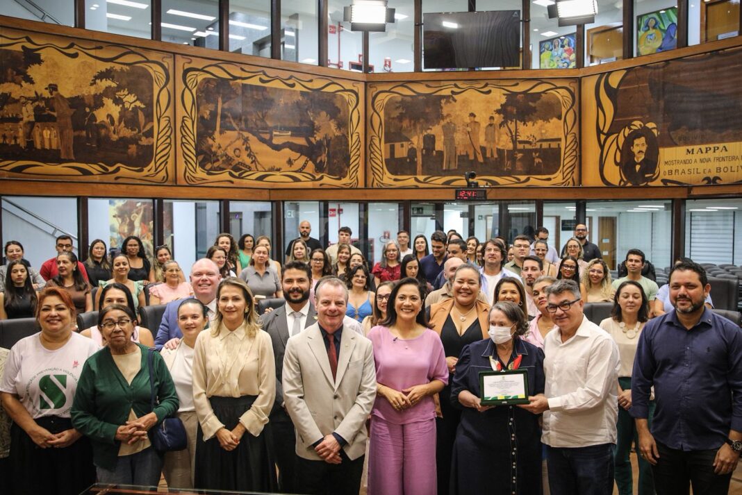 aleac-realiza-sessao-solene-em-homenagem-aos-20-anos-do-sistema-unico-de-assistencia-social-(suas)