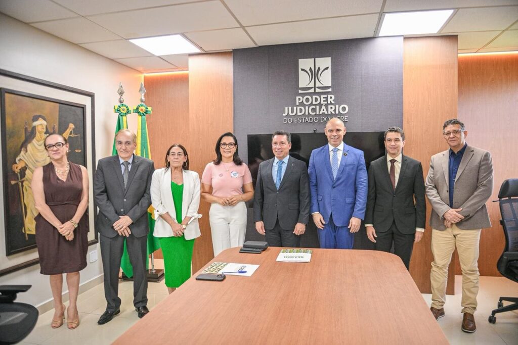 vice-governadora-mailza-discute-com-tribunal-de-justica-projeto-para-ampliacao-do-acesso-aos-registros-de-nascimento-no-acre