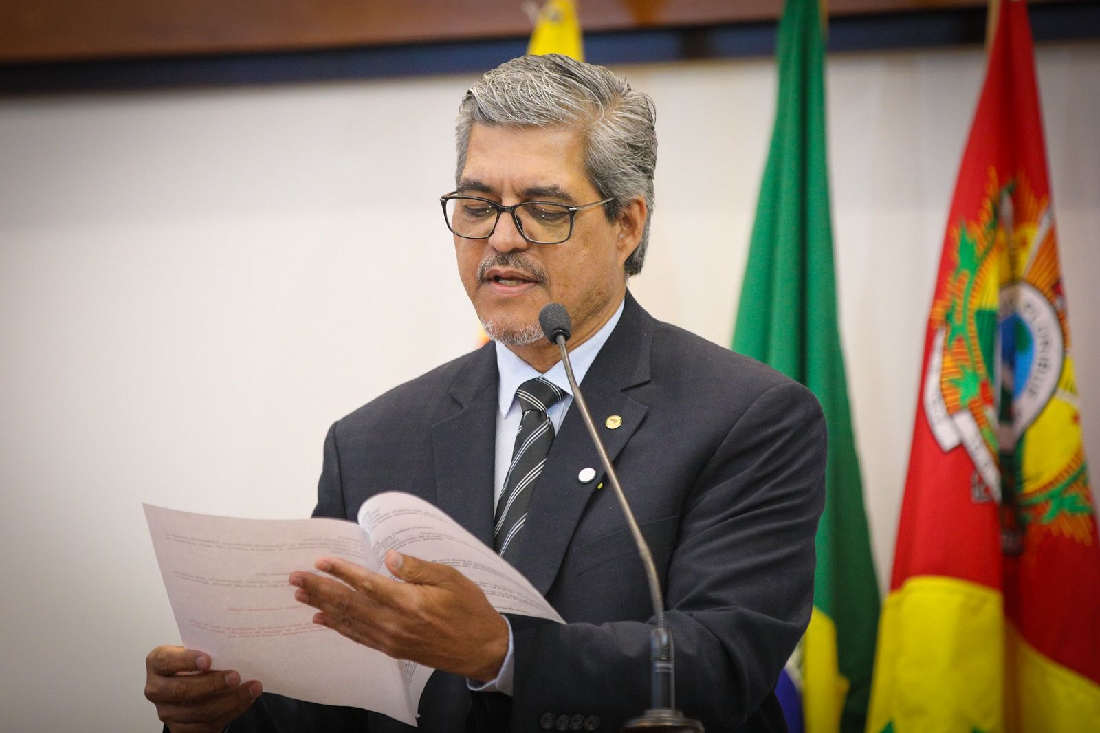 edvaldo-magalhaes-alerta-para-rebaixamento-da-nota-fiscal-do-acre-e-critica-gestao-financeira-em-meio-a-novas-operacoes-de-credito