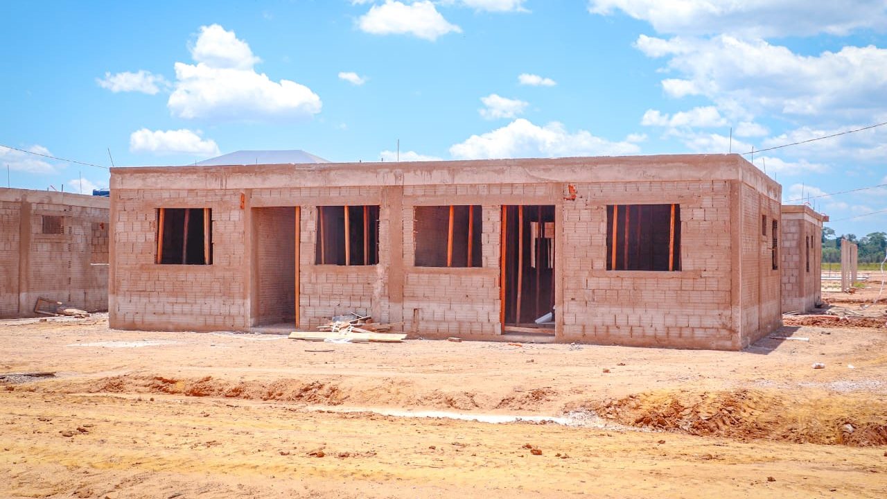 prefeitura-de-rio-branco-consolida-seu-primeiro-programa-habitacional-com-a-construcao-de-mais-de-1800-moradias