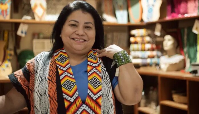 moda-sustentavel-do-acre-ultrapassa-fronteiras-e-chega-a-onu,-paris-e-revista-vogue