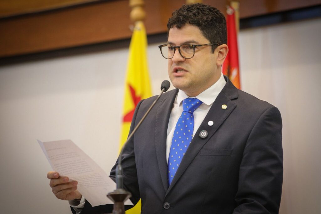 Eduardo Ribeiro parabeniza servidores públicos e destaca criação da Escola de Saúde Pública do Acre – Cidade AC News eduardo-ribeiro-parabeniza-servidores-publicos-e-destaca-criacao-da-escola-de-saude-publica-do-acre