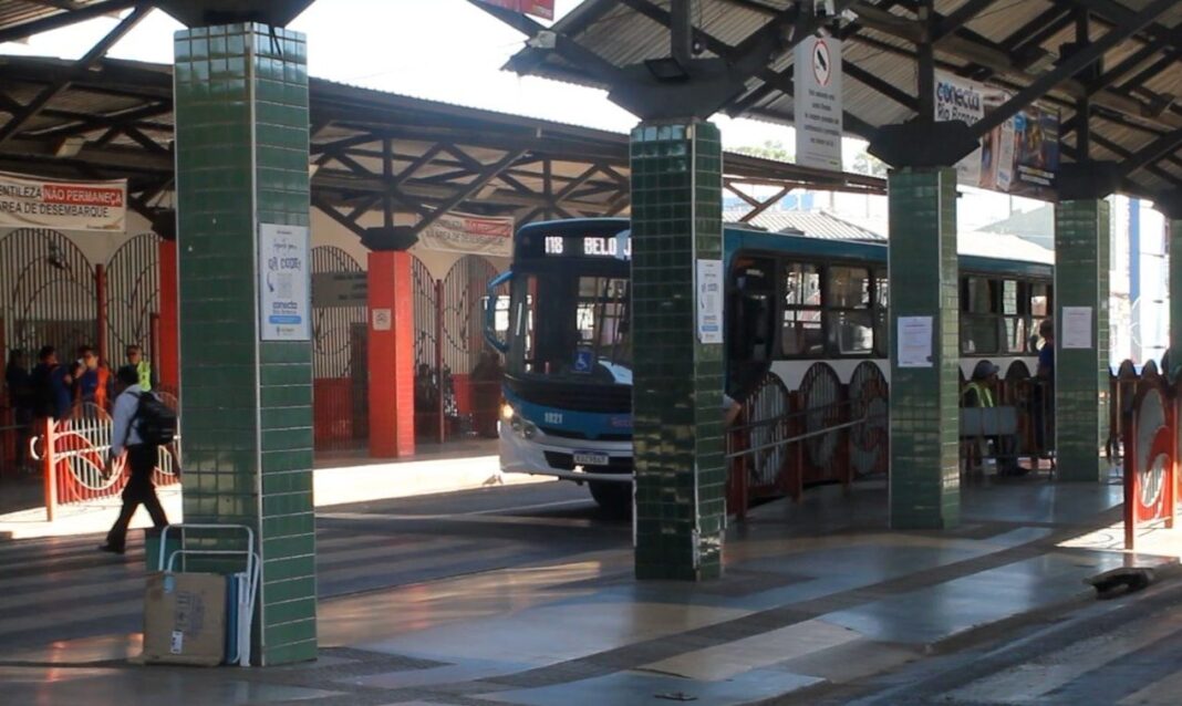 rbtrans-esclarece-incidente-com-onibus-no-terminal-urbano:-“nao-houve-incendio”