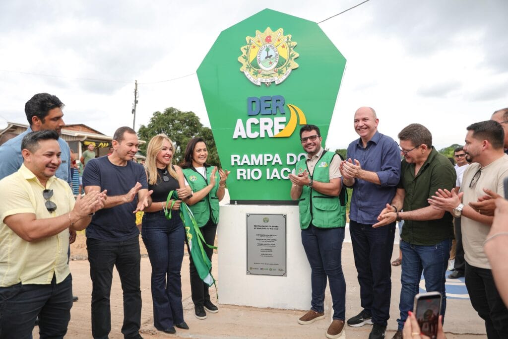 governo-do-acre-entrega-rampa-as-margens-do-rio-iaco-e-reforca-compromisso-com-o-desenvolvimento-de-sena-madureira