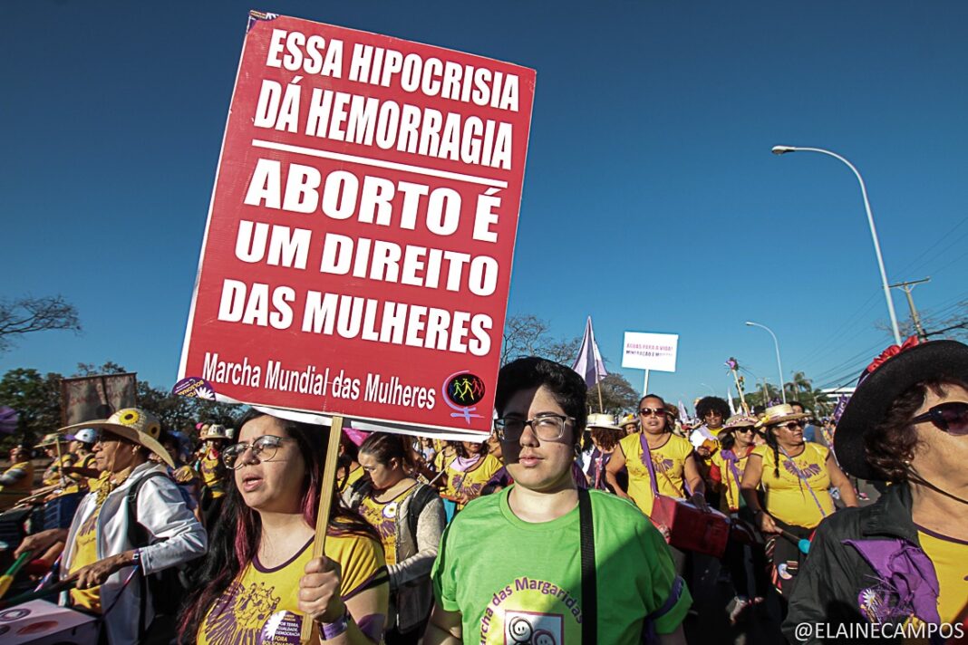 Aborto no Brasil | O direito à vida em disputa