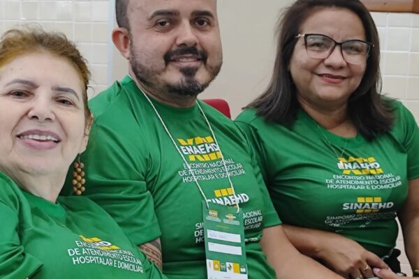 Prof. Nazinha,prof. Júlio e prof. Clarice.