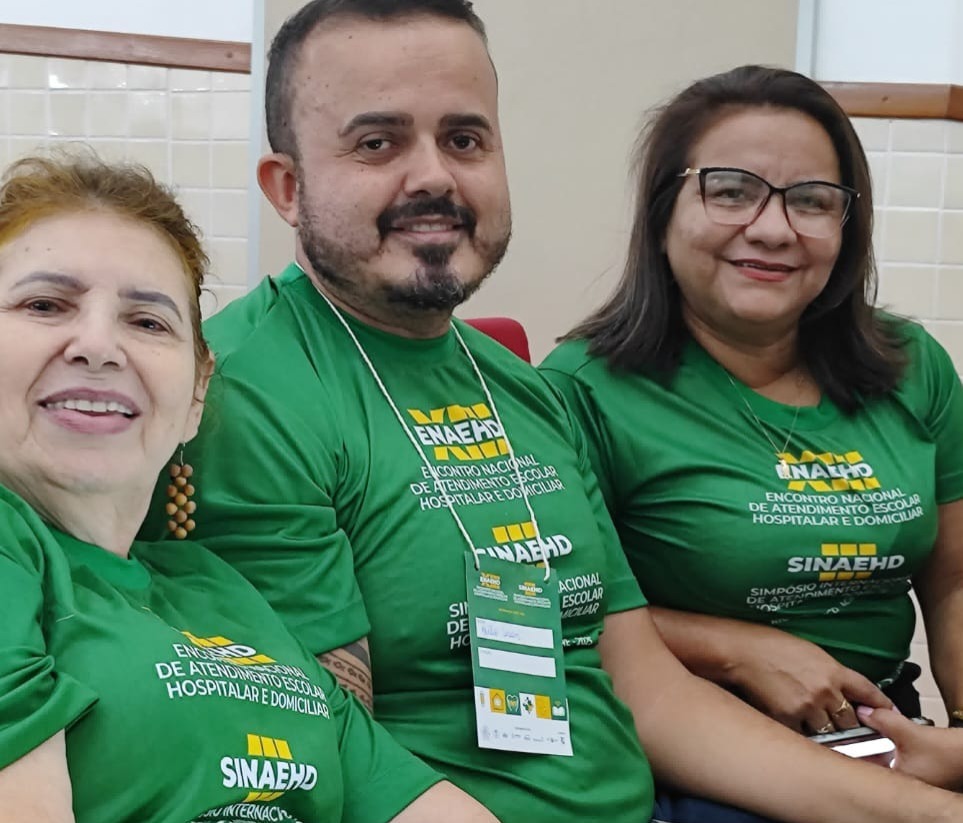 Prof. Nazinha,prof. Júlio e prof. Clarice.