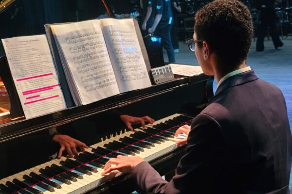 Sarau Cultural da Escola SESI 2025 celebra vozes e cores da cultura brasileira | Cidade AC News – Notícias do Acre