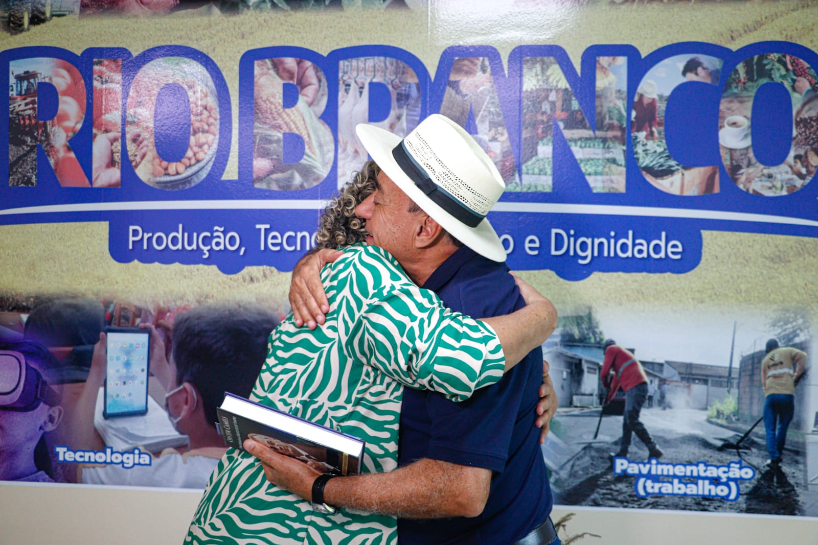 Livro Orleir Cameli 6