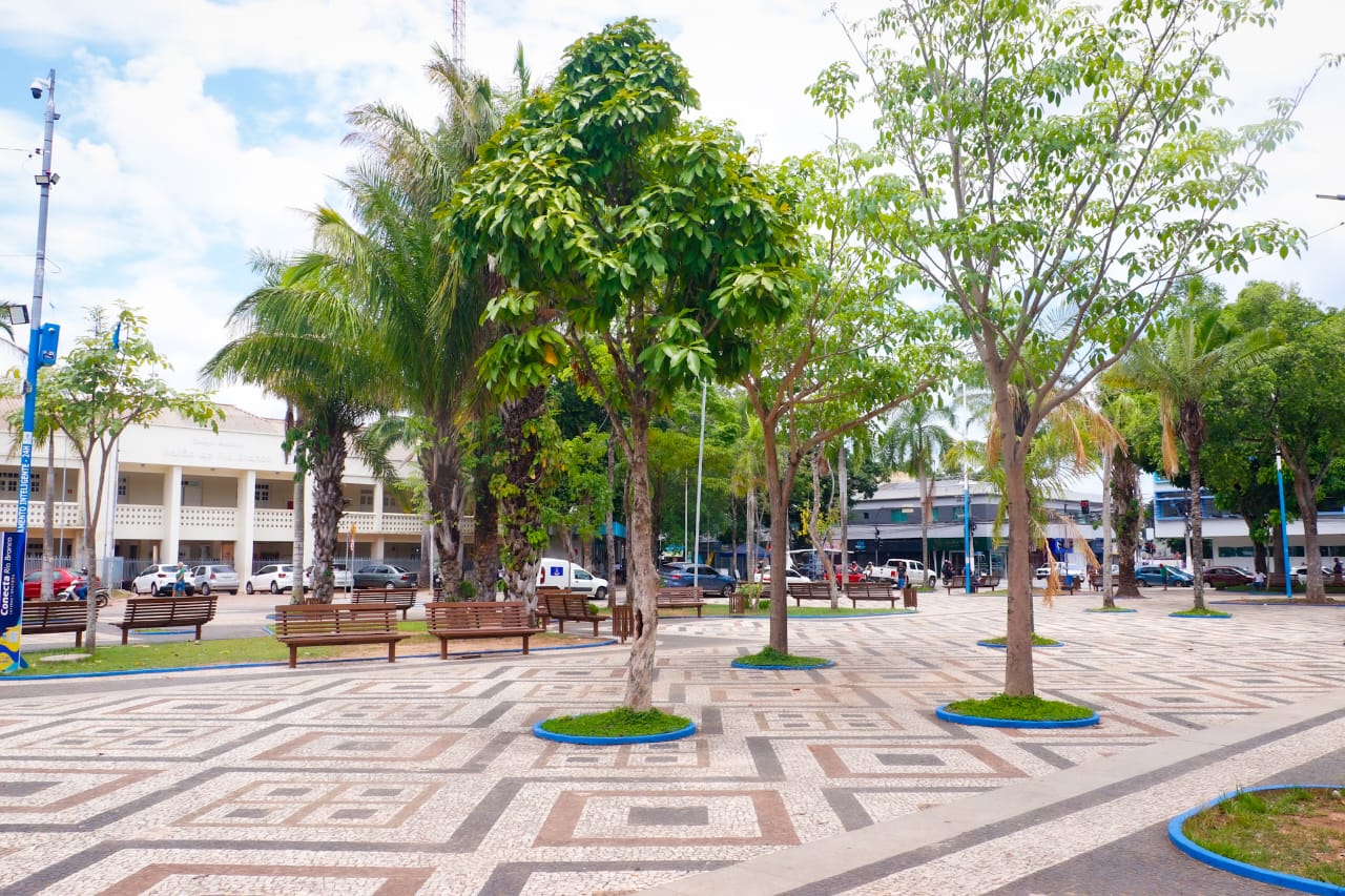 Foto da Preça da Revolução