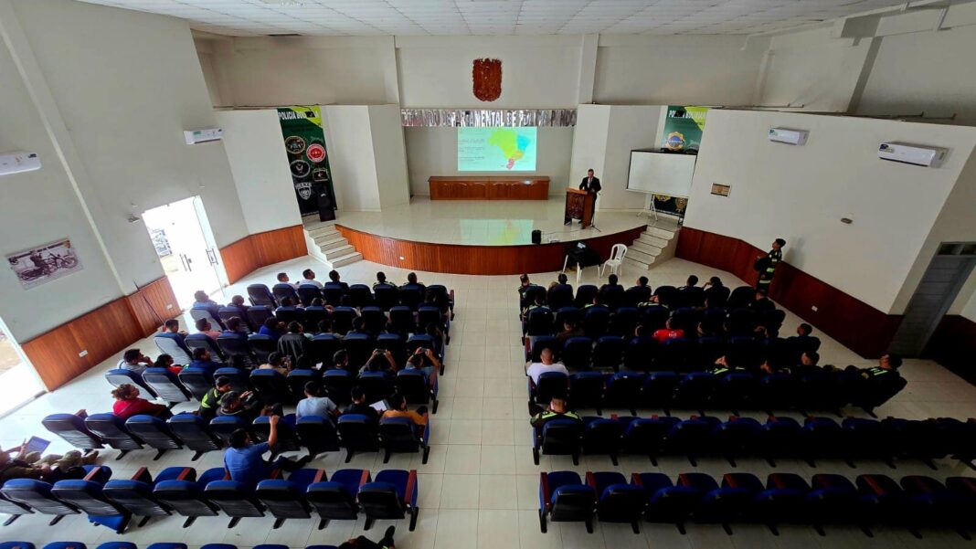 policia-civil-do-acre-realiza-palestra-sobre-crime-organizado-para-a-policia-nacional-da-bolivia-e-reforca-cooperacao-na-fronteira