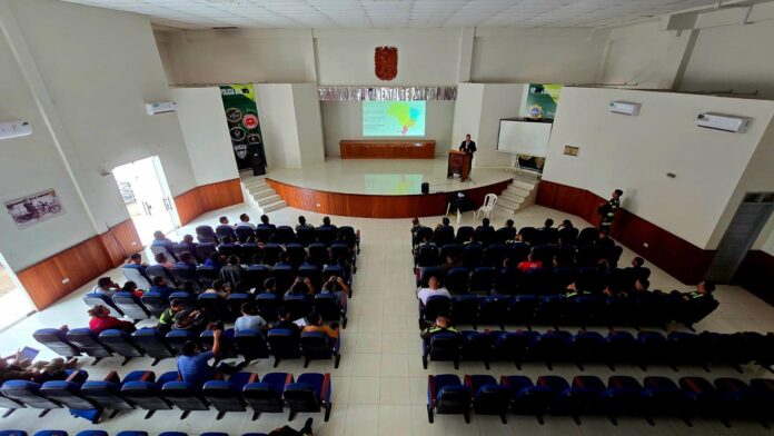 policia-civil-do-acre-realiza-palestra-sobre-crime-organizado-para-a-policia-nacional-da-bolivia-e-reforca-cooperacao-na-fronteira policia-civil-do-acre-realiza-palestra-sobre-crime-organizado-para-a-policia-nacional-da-bolivia-e-reforca-cooperacao-na-fronteira