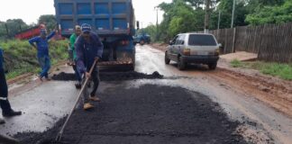 deracre-e-prefeitura-de-rio-branco-seguem-trabalhando-na-manutencao-da-estrada-do-quixada