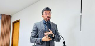 ze-lopes-critica-falta-de-agua-e-precariedade-do-transporte-publico-em-rio-branco