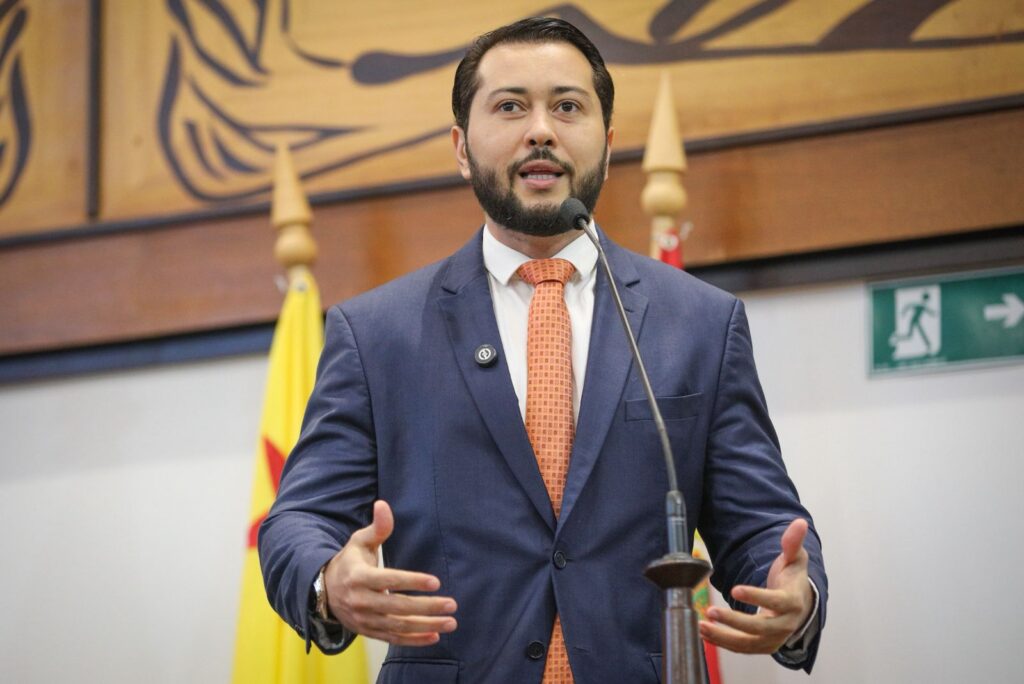 emerson-jarude-critica-projeto-de-“orcamento-climatico”-e-afirma-que-proposta-nao-traz-beneficios-reais-a-populacao-acreana