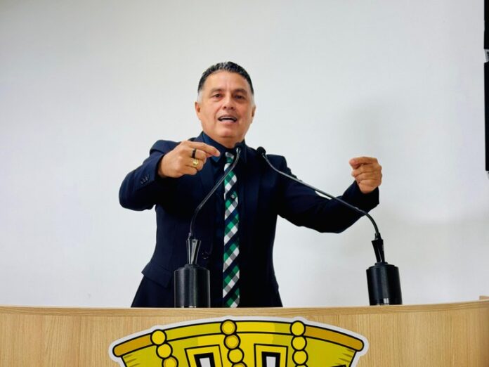 eber-machado-denuncia-paralisacao-de-obras-e-cobra-explicacoes-sobre-sede-da-camara-de-rio-branco eber-machado-denuncia-paralisacao-de-obras-e-cobra-explicacoes-sobre-sede-da-camara-de-rio-branco