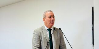 nenem-almeida-critica-ausencias-do-prefeito-e-anuncia-pre-candidatura-para-2026